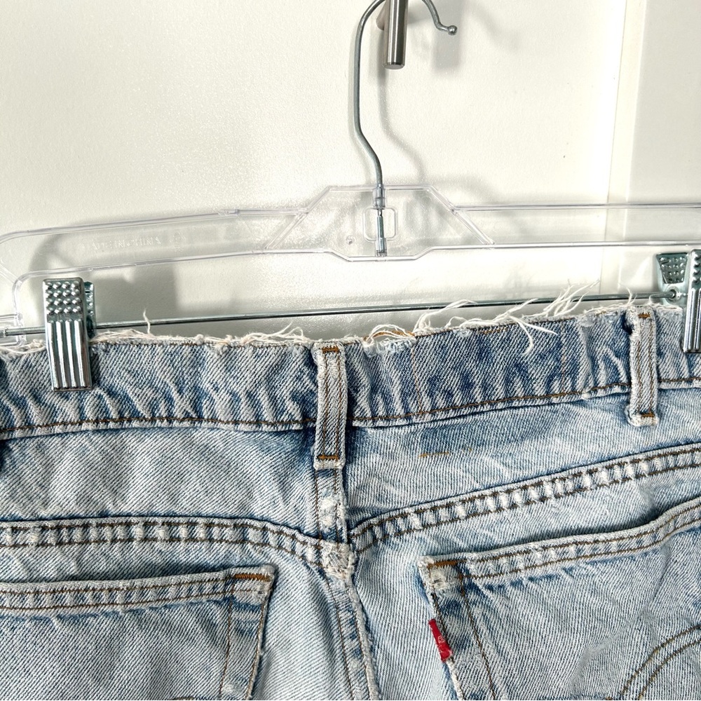 Levi's Women's Vintage Light Wash Shorts in Size‎ 31 - Picture 8 of 11